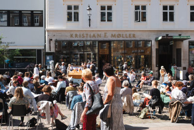 Læs for fred på Store Torv.