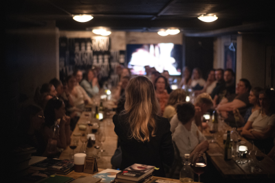 Anne Green Munk fortæller om vampyrens litteraturhistorie på Pinot Butik & Bar.